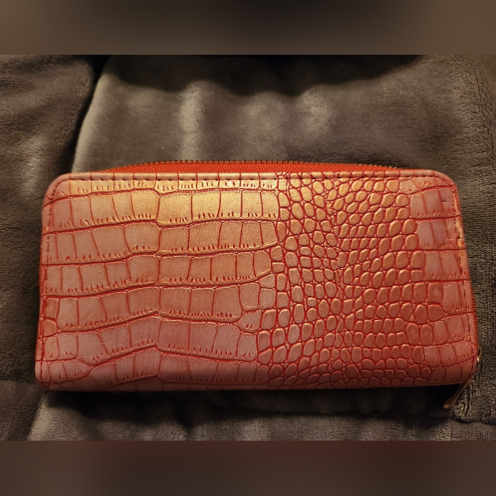 Nwot pearlescent pink wallet